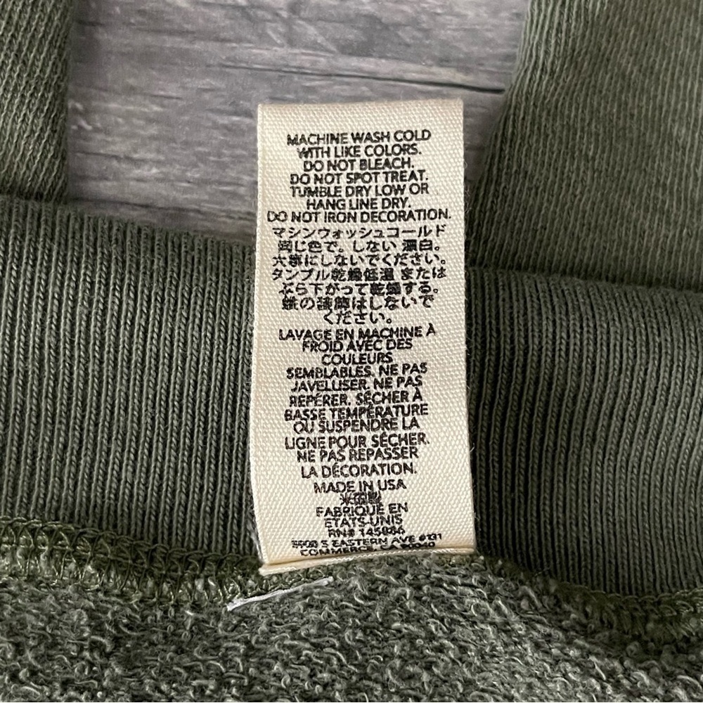 THE GREAT. The Cropped Sweatpants With Tossed Floral Embroidery in Army Sz-3 = L - Picture 10 of 10